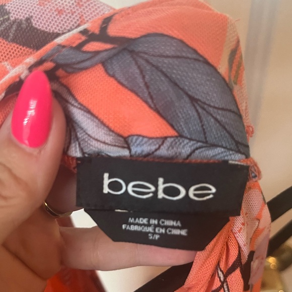 Orange tropical print BEBE high neck, cold shoulder long sleeve shirt - Picture 4 of 4